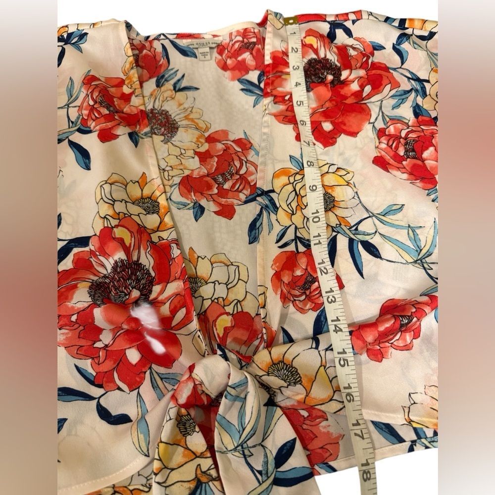 GUESS white + floral tie front to back crop top size small - Picture 6 of 7